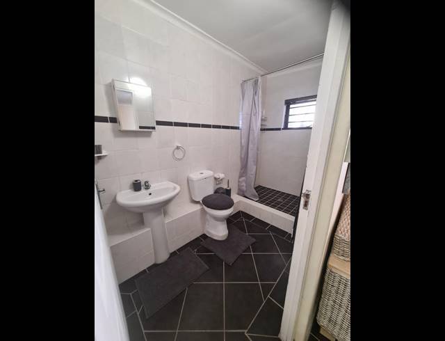 1 BEDROOM PROPERTY TO RENT IN DUYNEFONTEIN